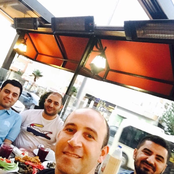 Das Foto wurde bei Kuruçeşme Cafe &amp; Restaurant von Mesut Y. am 7/12/2015 aufgenommen