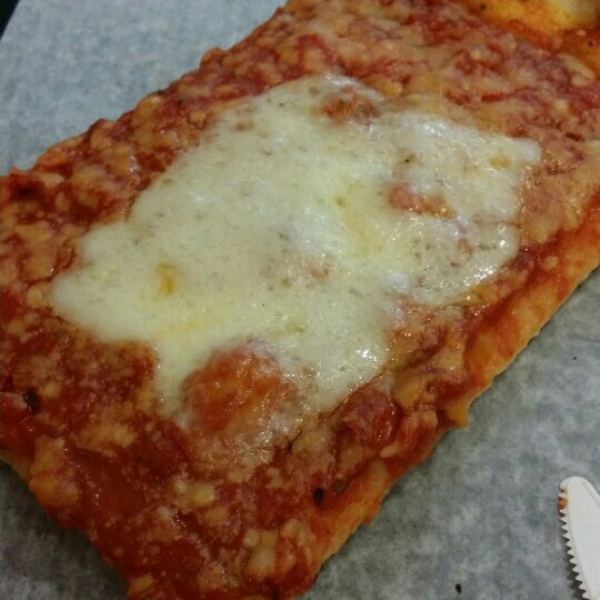 Photo taken at Rizzo&#39;s Fine Pizza by Tinkerella66 T. on 5/2/2015