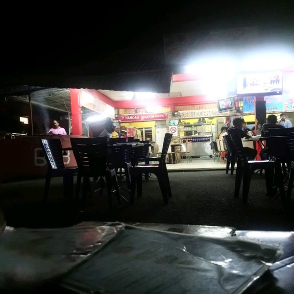 Blue Moon Cafe Kampung Baharu Nilai, Negeri Sembilan