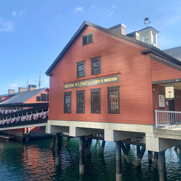 Foto tirada no(a) Boston Tea Party Ships and Museum por Morgan I. em 10/27/2021