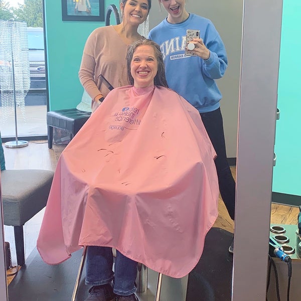 The Birdcage Salon Salon / in Blackbob Marketplace