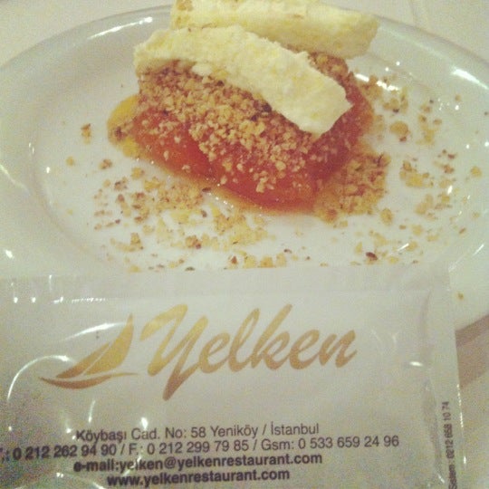 Das Foto wurde bei Yelken Restaurant von Simten D. am 11/25/2012 aufgenommen