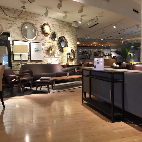 Photo taken at Crate &amp; Barrel by Nick B. on 7/2/2015