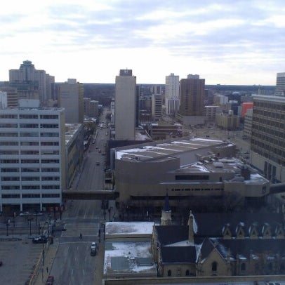 Foto tirada no(a) Radisson Hotel Winnipeg Downtown por Crystal H. em 10/28/2012