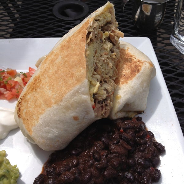 Breakfast burrito makes this the best brunch spot in lakeview.