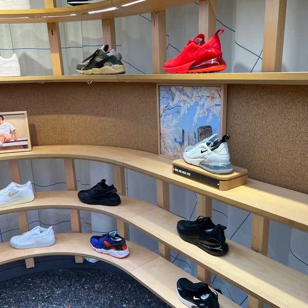Nike store ues online