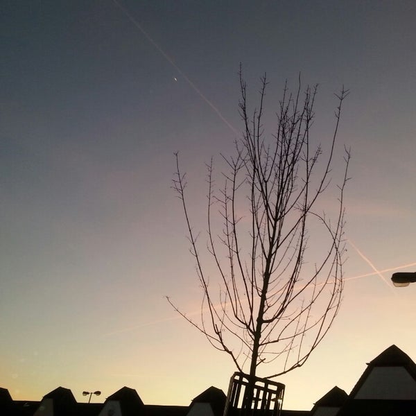 Waterfields Retail Park New Rd.