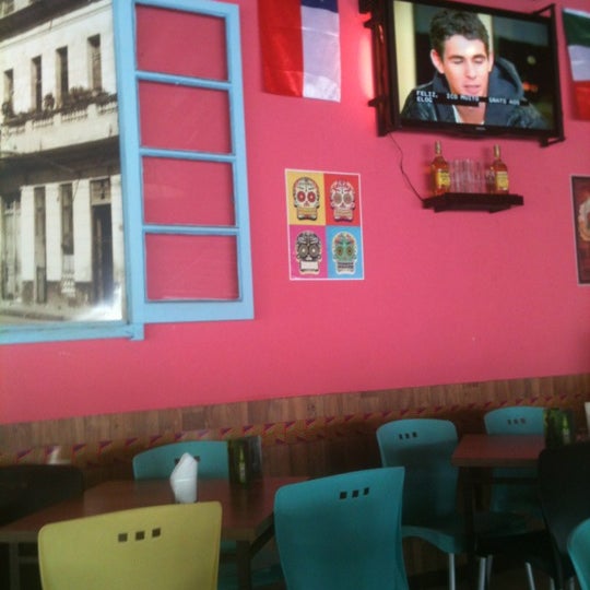 รูปภาพถ่ายที่ Rumba Bar โดย Tel C. เมื่อ 12/2/2012