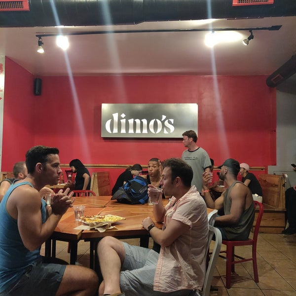 Снимок сделан в Dimo&#39;s Pizza пользователем Natalia L. 8/12/2019