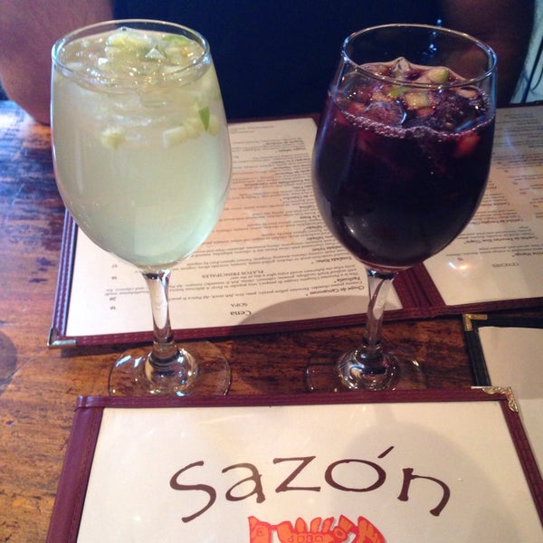 รูปภาพถ่ายที่ Sazón - Peruvian Cuisine โดย Liane B. เมื่อ 4/4/2015
