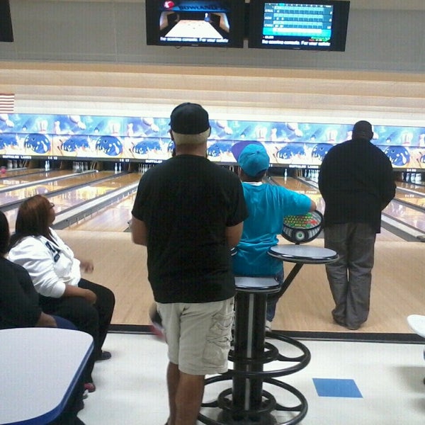 Photo taken at Buffaloe Lanes North Bowling Center by Durham 6. on 3/30/2013