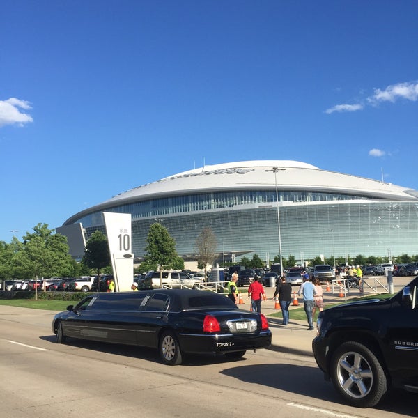 Photo taken at AT&amp;T Stadium by Andrew H. on 4/19/2015