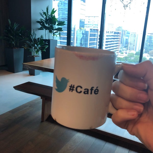 Photo taken at Twitter Brasil by Juliana M. on 5/15/2018