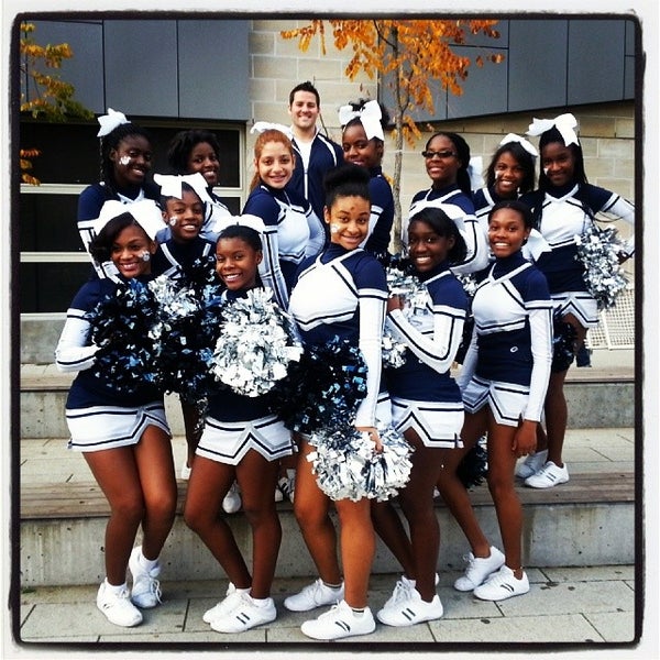 В сша существует сеть школ kipp. Ученики американской школы. Образование в сша средняя школа. В сша существует сеть школ kipp. Kipp raices academy лос анджелес.