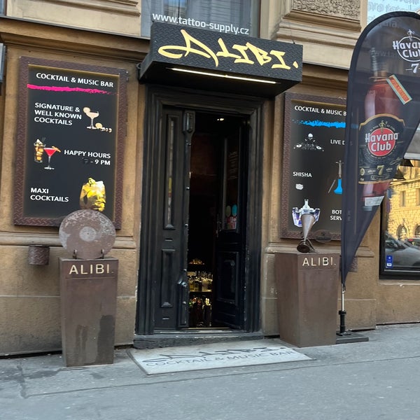 8/11/2023 tarihinde Michal &#39;may&#39; H.ziyaretçi tarafından ALIBI. cocktail and music bar'de çekilen fotoğraf