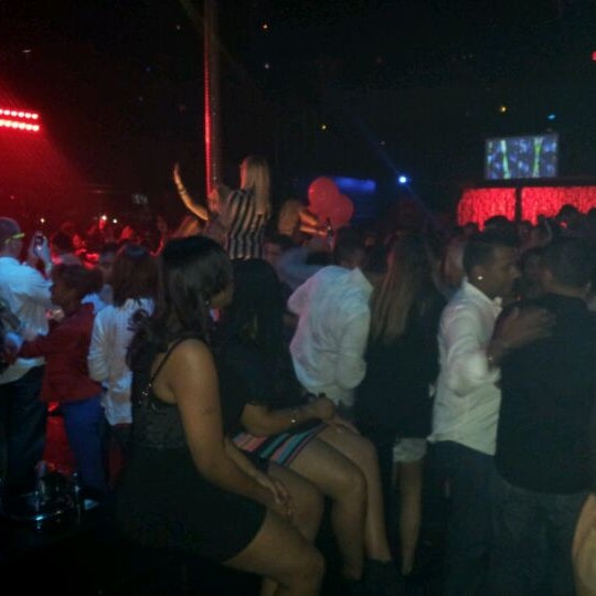 รูปภาพถ่ายที่ Gold Room Nightclub โดย PlayATL เมื่อ 10/9/2012