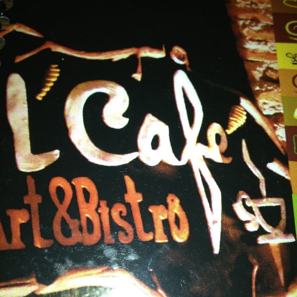 รูปภาพถ่ายที่ L&#39;Café Art&amp;Bistrô โดย Veruska เมื่อ 4/7/2013
