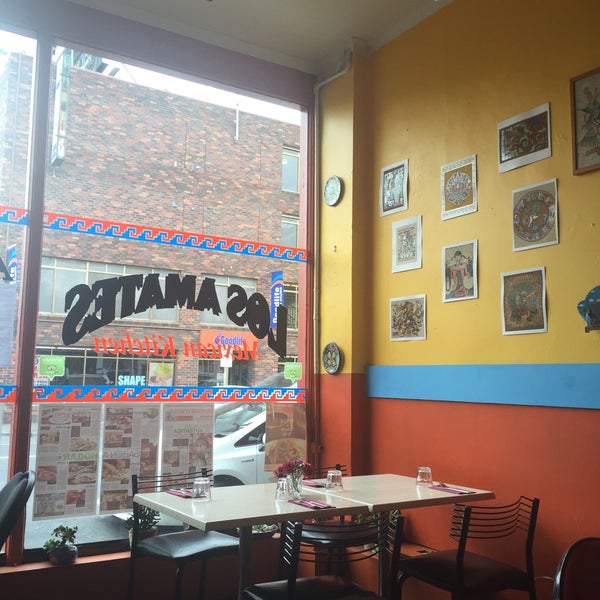 Foto tirada no(a) Los Amates Mexican Kitchen por Chris E. em 8/1/2015