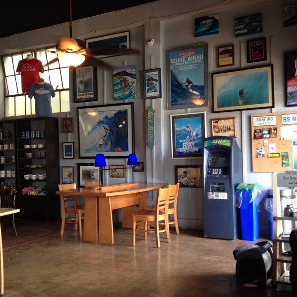 Das Foto wurde bei Surfers Coffee Bar von Janisa am 1/3/2014 aufgenommen