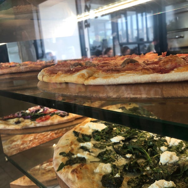 7/15/2018 tarihinde Mohammed A.ziyaretçi tarafından Pizza on Pearl'de çekilen fotoğraf