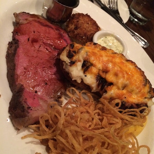 Wait times can be long but always worth it. Their prime rib is perfection!