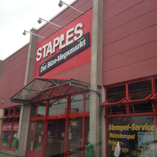 Staples - Geschäft für Bürobedarf in Duisburg