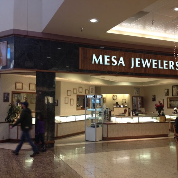 Photo prise au Mesa Mall par Frode S. le11/26/2014