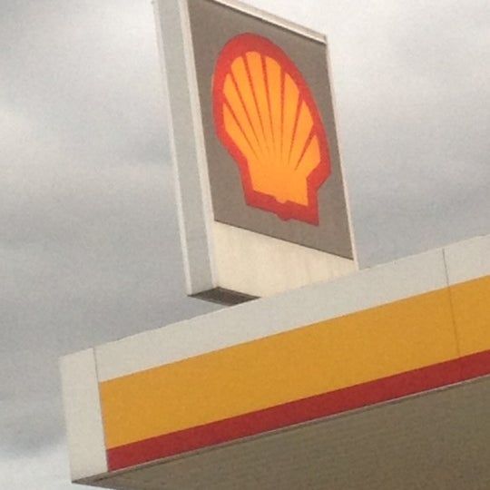 Photo taken at Shell by Caoi on 11/6/2012