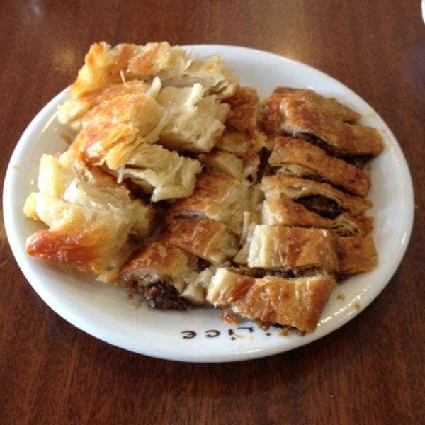 Photos at Tarihi Bilice Börekçisi Çayırbaşı 241 tips