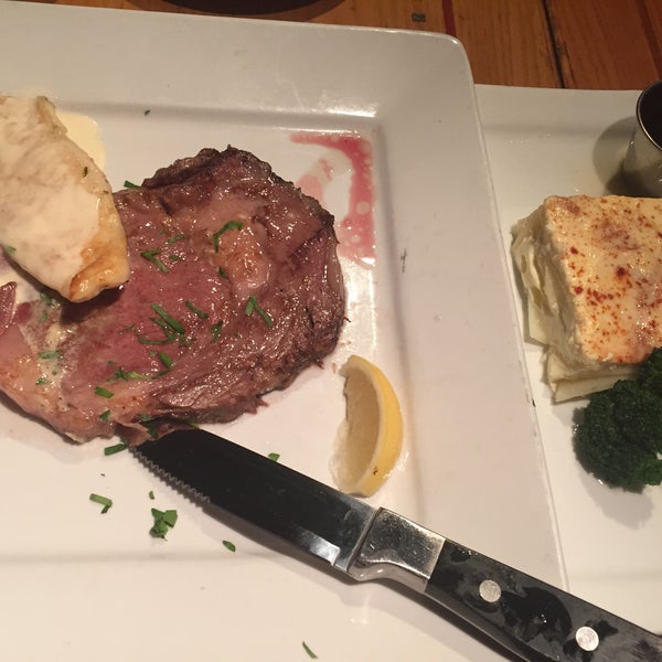 12/18/2015에 Takahiko N.님이 Atlantis Seafood &amp; Steak에서 찍은 사진