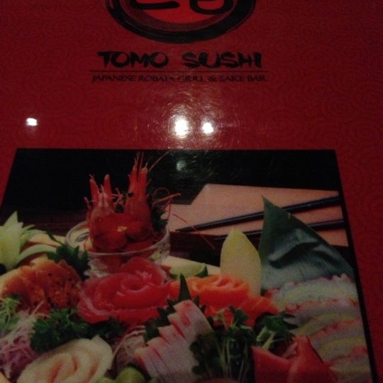 Das Foto wurde bei TOMO Japanese Robata Grill &amp; Sake Bar von Joanne am 11/9/2012 aufgenommen