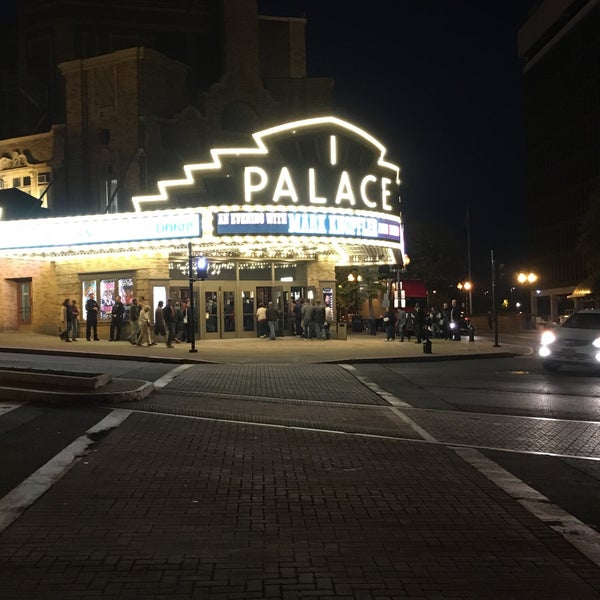 Photo taken at Palace Theatre by Mari on 10/11/2015
