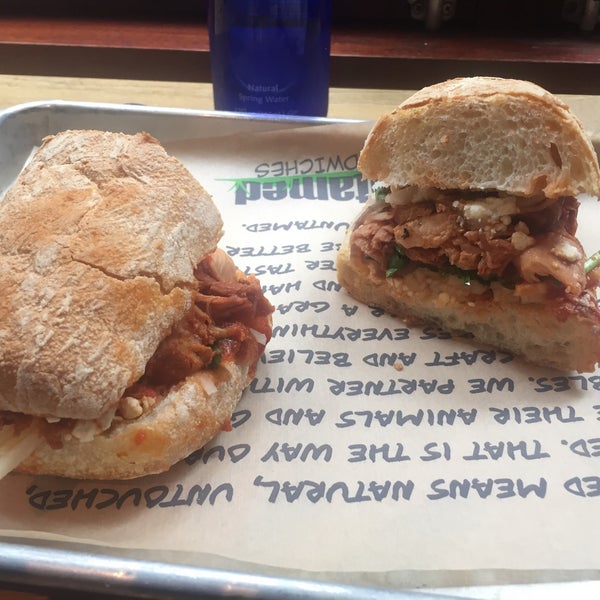 Foto scattata a Untamed Sandwiches da Danielle il 4/1/2017