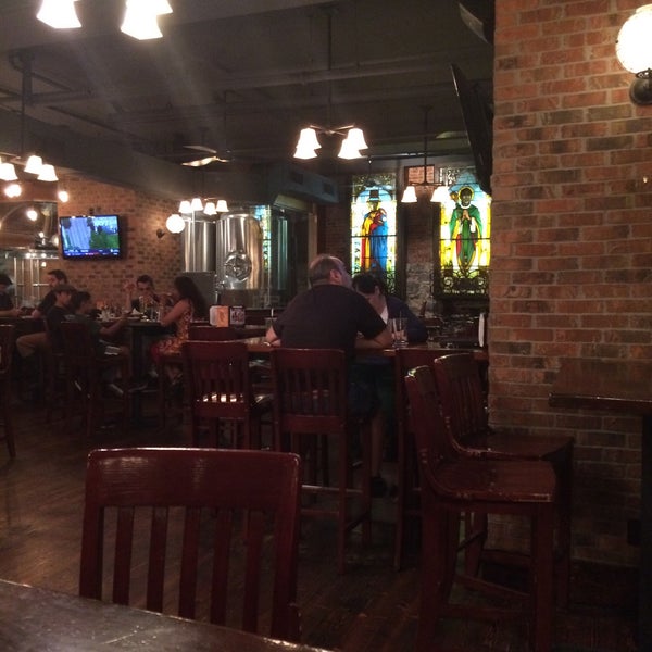 Photo taken at John Harvard&#39;s Brewery &amp; Ale House by David A. on 8/5/2015