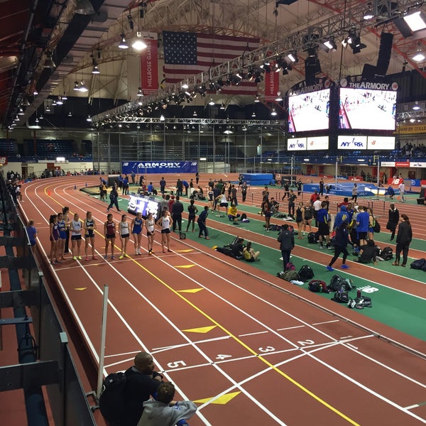 Photo prise au Nike Track &amp; Field Center at The Armory par Becky le1/13/2017