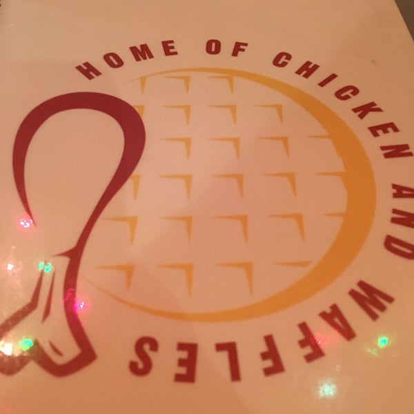 2/22/2016にMarieがHome of Chicken and Wafflesで撮った写真