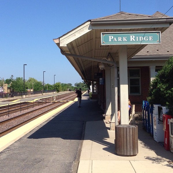Metra Park Ridge Train Station in Park Ridge
