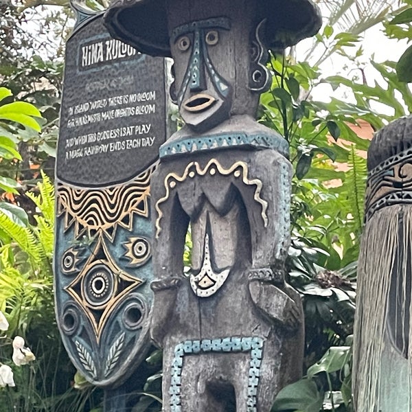 Walt Disney's Enchanted Tiki Room - The Anaheim Resort - 104 tips