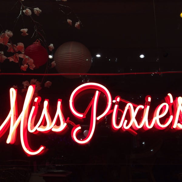 4/5/2015にIgor&#39; D.がMiss Pixie&#39;sで撮った写真