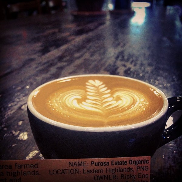 9/16/2014にJaxonがClandestino Roasters Specialty Coffeeで撮った写真