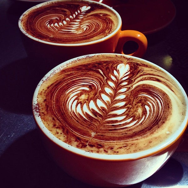 Das Foto wurde bei Clandestino Roasters Specialty Coffee von Jaxon am 9/8/2014 aufgenommen