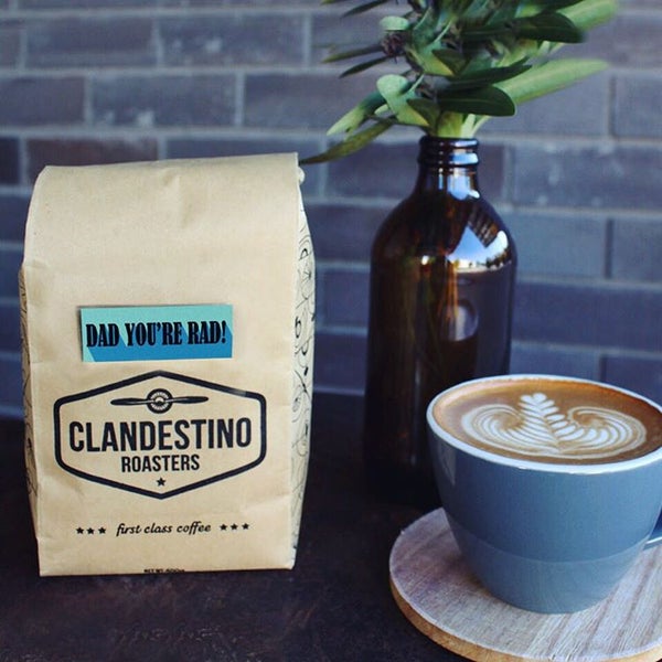 9/1/2015にJaxonがClandestino Roasters Specialty Coffeeで撮った写真