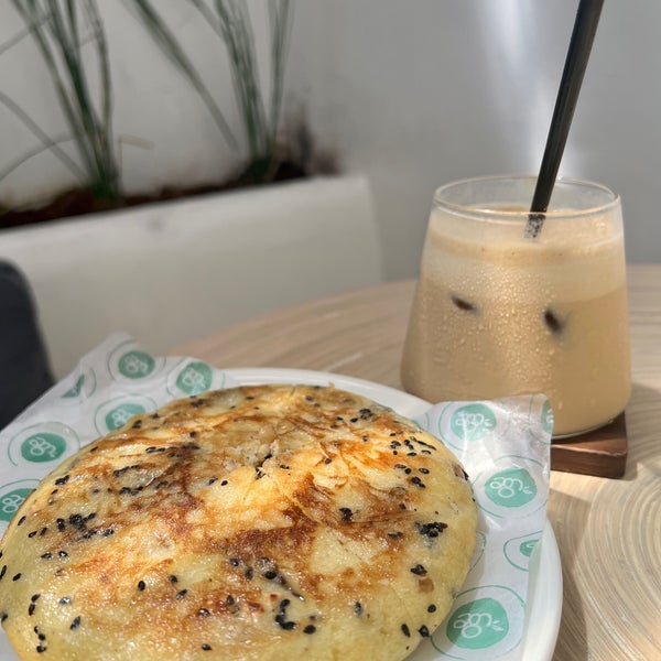 Hta Naung Coffee Zayat - Café