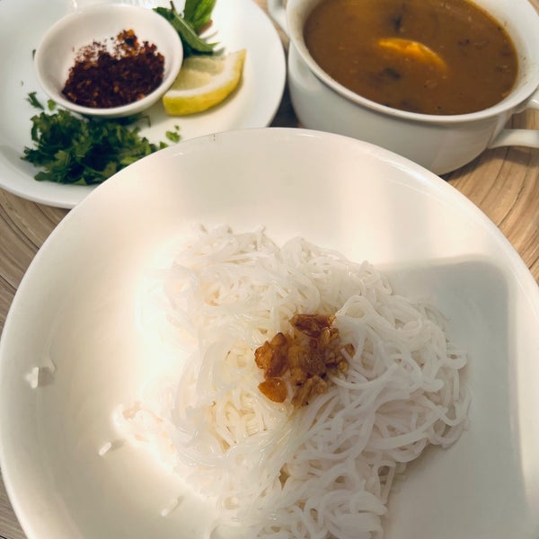 Hta Naung Coffee Zayat - Café