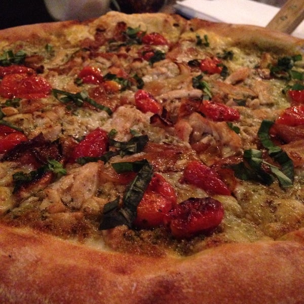 รูปภาพถ่ายที่ Joe Mama&#39;s Pizza โดย Dana เมื่อ 7/18/2014