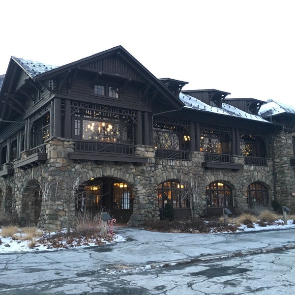 Photo taken at Bear Mountain Inn by Veronika on 12/31/2017