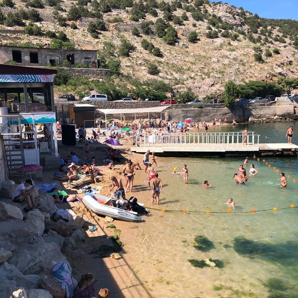 Балаклава фото города и пляжа Матросский пляж Балаклава - Pantai