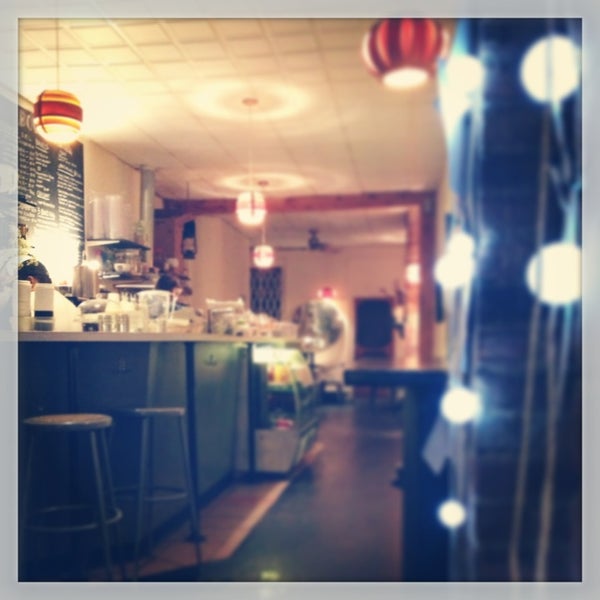 Foto tirada no(a) Boulevard Cafe por Chelsea L. em 2/11/2013