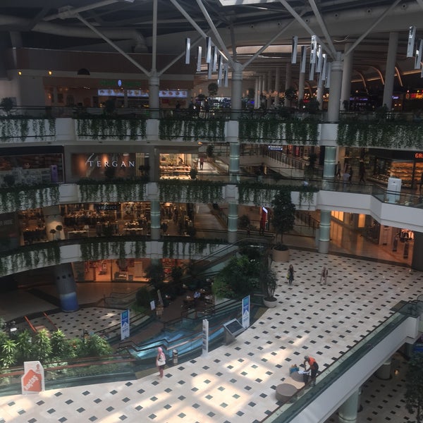 Photo taken at Mall of İstanbul by Ersin on 9/15/2015