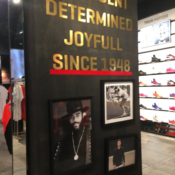 The PUMA Store - Magasin de chaussures à Buenos Aires